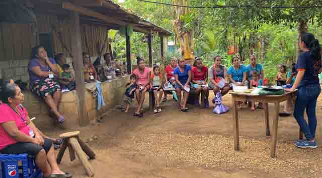 Impulso a grupos de mujeres para el cultivo de huertos familiares 